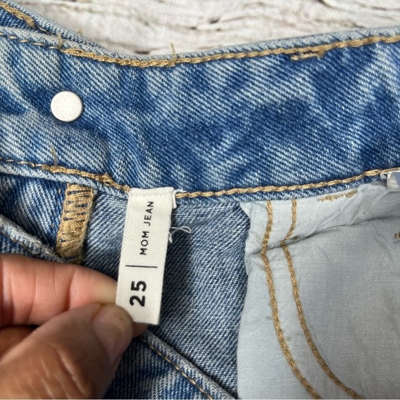 PacSun Light Mom Jeans Size 25 - Picture 4 of 7